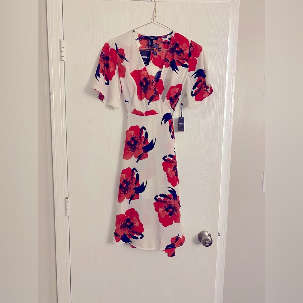 Forever 21 Contemporary Floral Wrap Dress - Medium